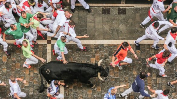 60 stieren stierenrennen Pamplona