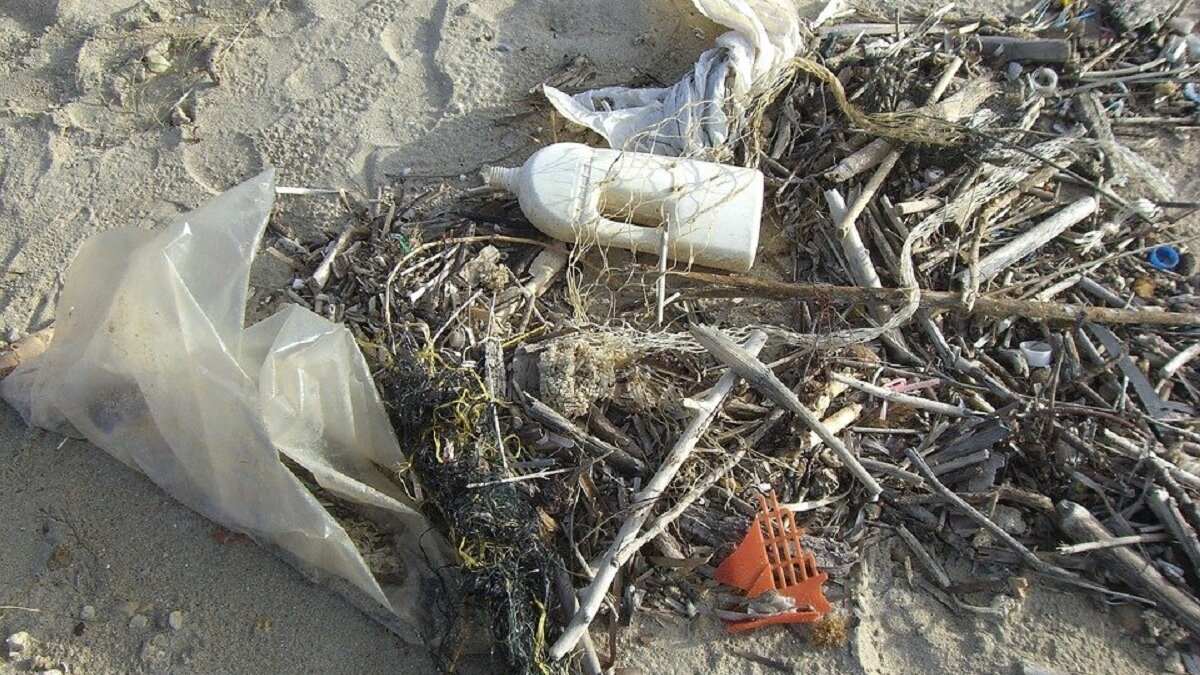 5500 kilo afval uit de Noordzee gevist