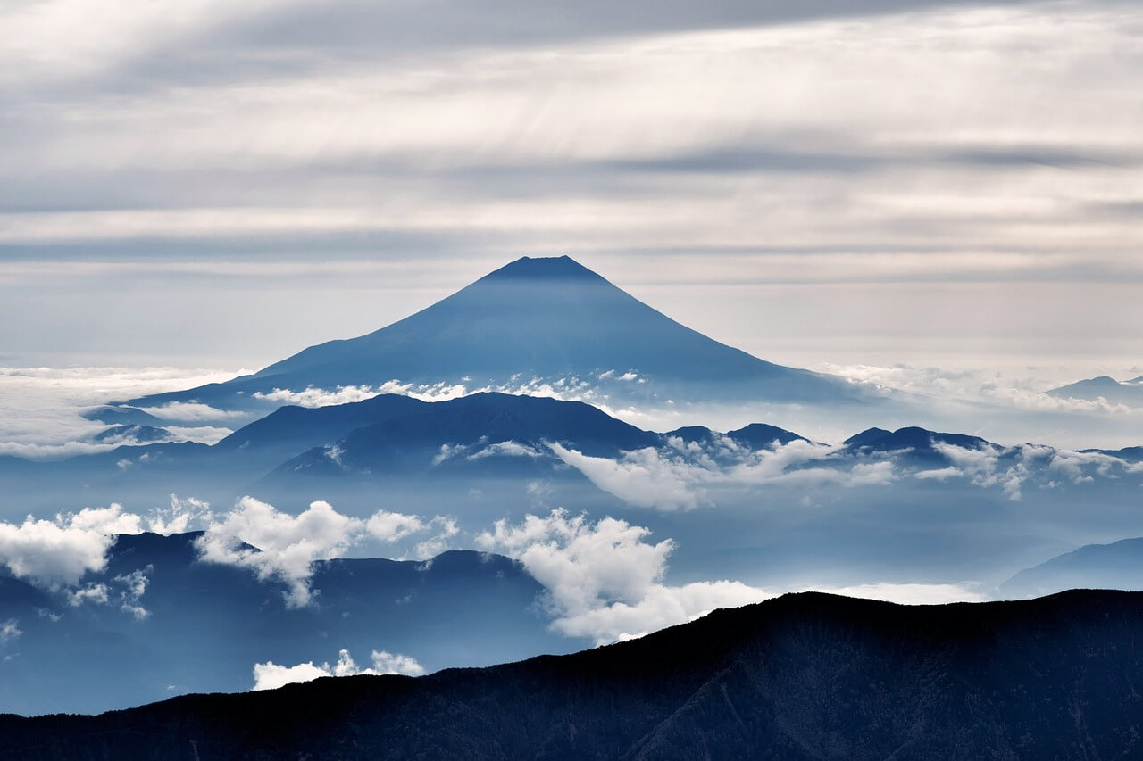 Microplastics in wolken boven Japan
